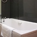 Hotel The Eagle And Child 3*