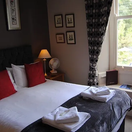 The Eagle And Child Hotel 3*