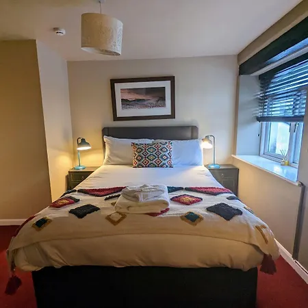 Hotel The Eagle And Child 3*