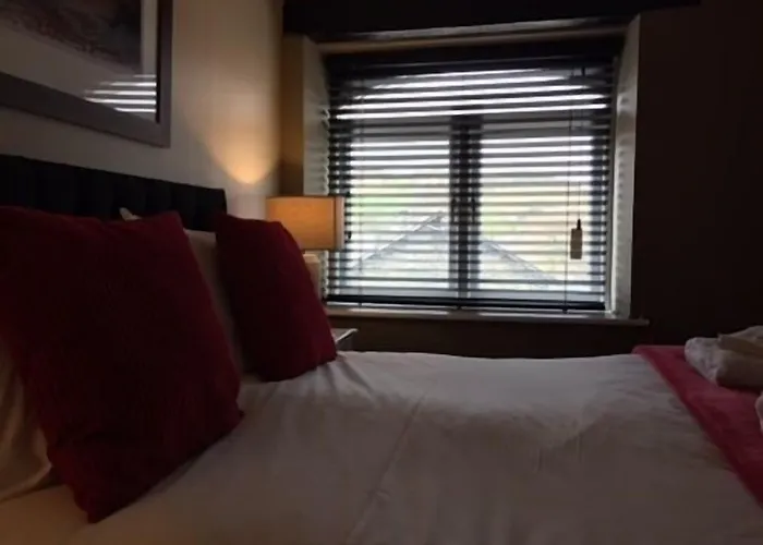 The Eagle And Child Hotel 3*